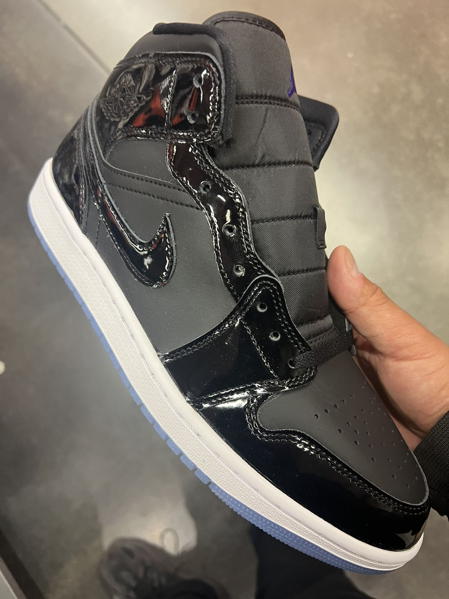 Mens Nike Air Jordan 1 Mid SE 