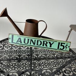 Vintage-Style Metal Laundry Sign
