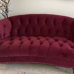 Classic Velvet Loveseat, Nailhead Details, Wood Legs (Burgundy)