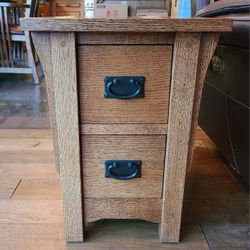 Solid Oak Mission-Style End Table with
Storage Drawers