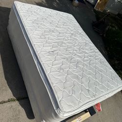 Full mattress and box spring
