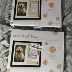 Paw prints Wall Frame