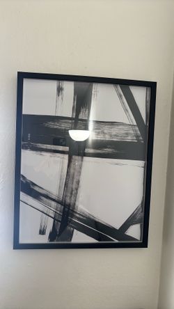 2 black and white frames