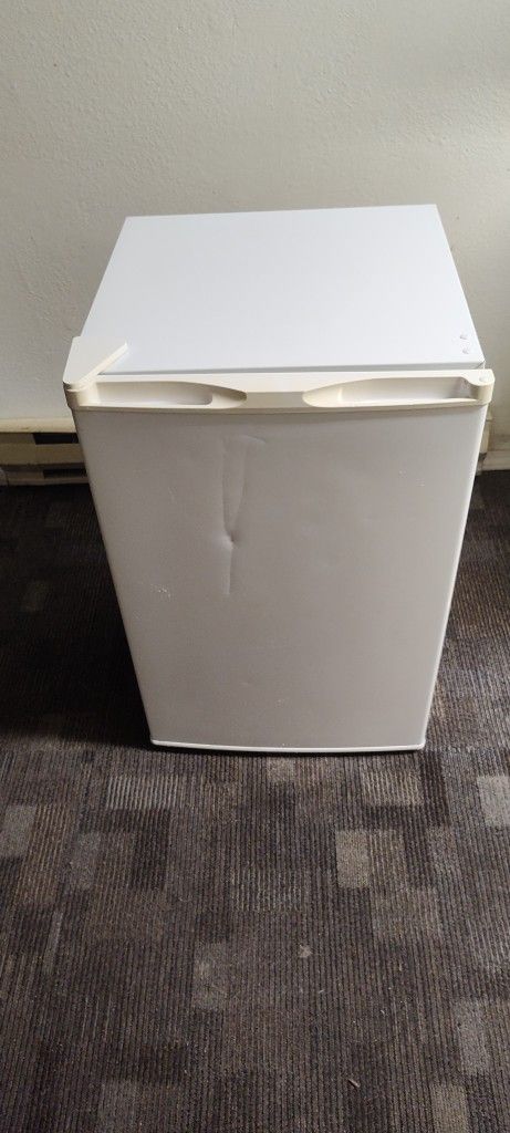 Antarctic Star Mini Household Freezer 3.0 Cu Ft