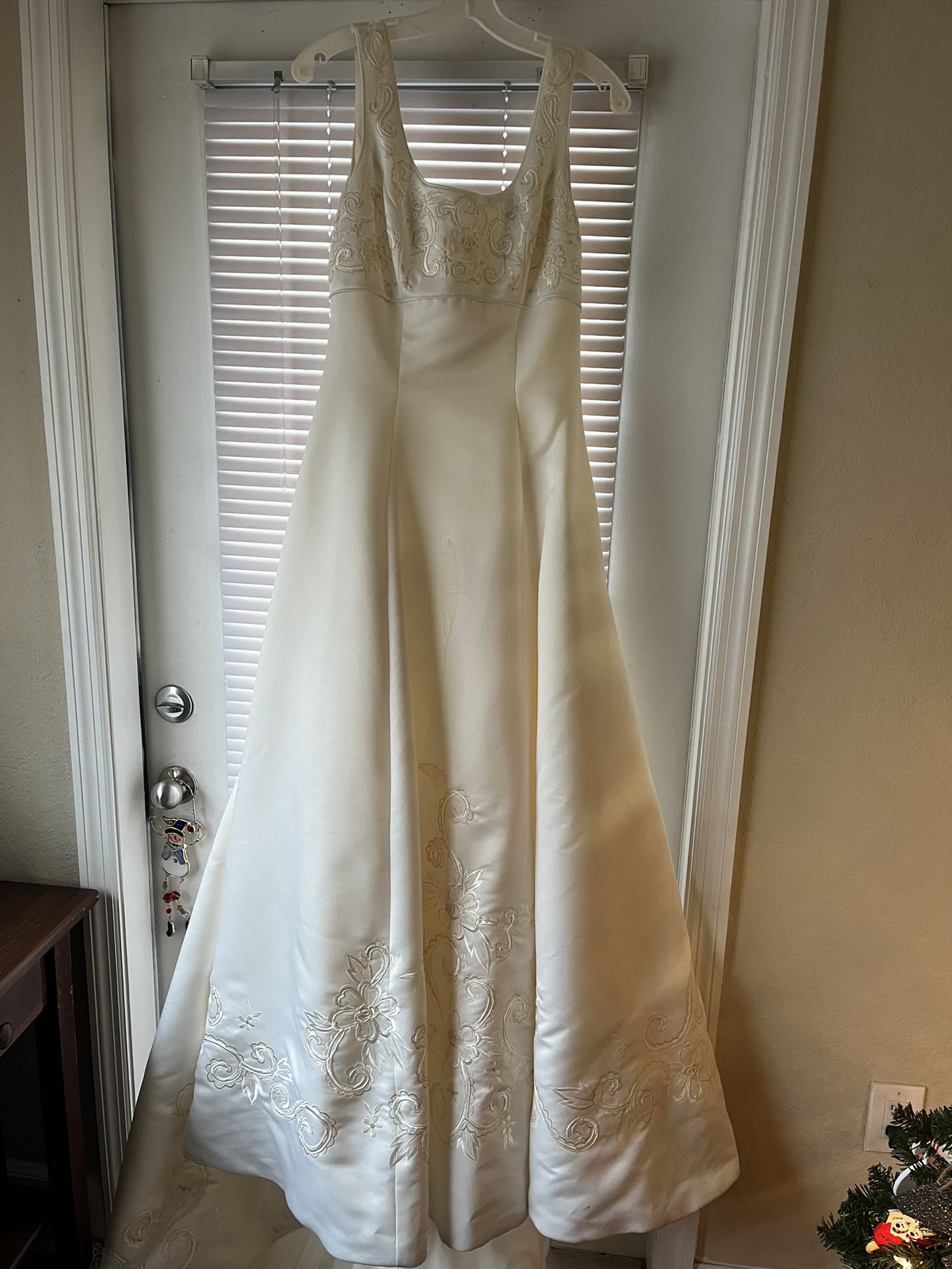 Wedding Dress Size 10 Shoes 71/2 And Veil All Ivory