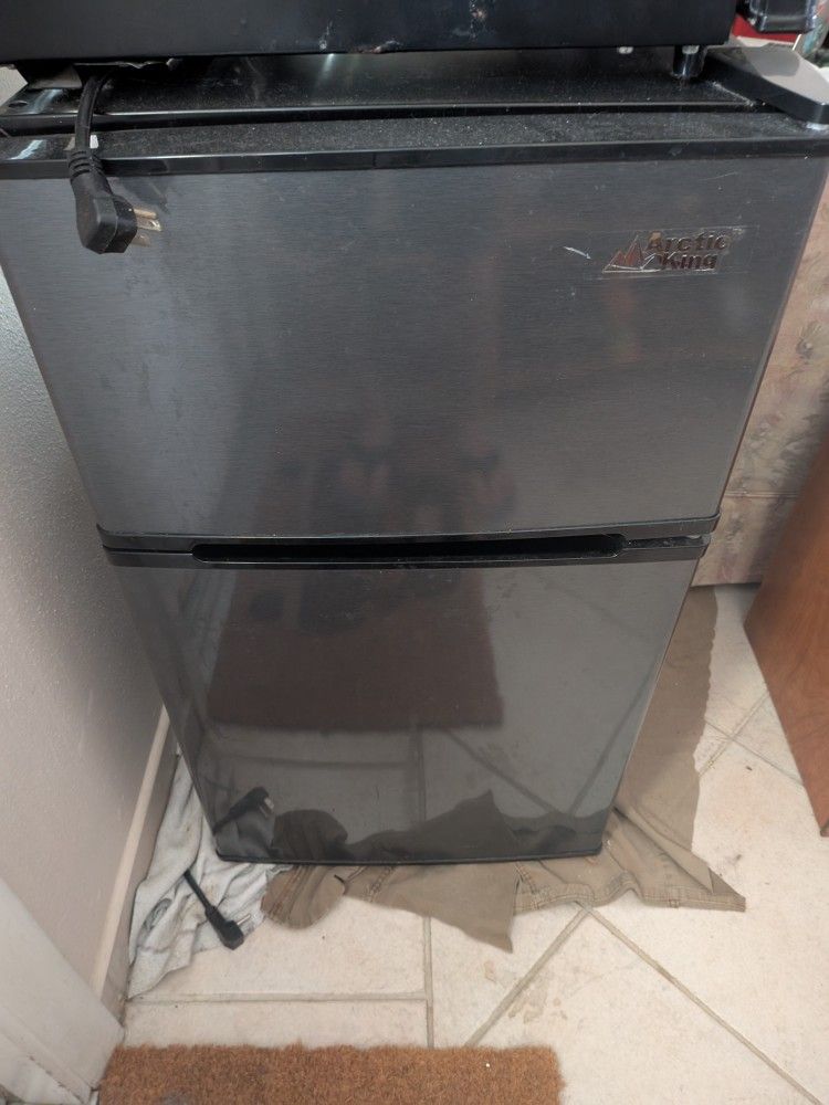 Mini Refrigerator And Freezer