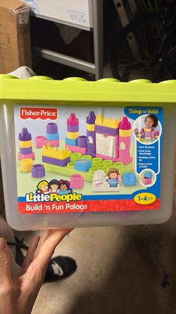Fisher-Price Little People Build 'n Fun Palace