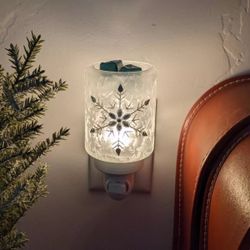 Frosted Gem Mini Scentsy Warmer