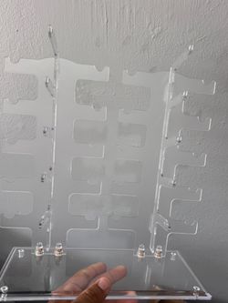 Sunglasses stand