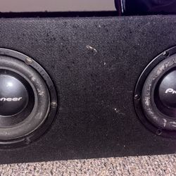 Pioneer sub woofers🔥 sound/ work amazing. Does NOT include amp or amp wires. PRICE IS NEGOTIABLE.