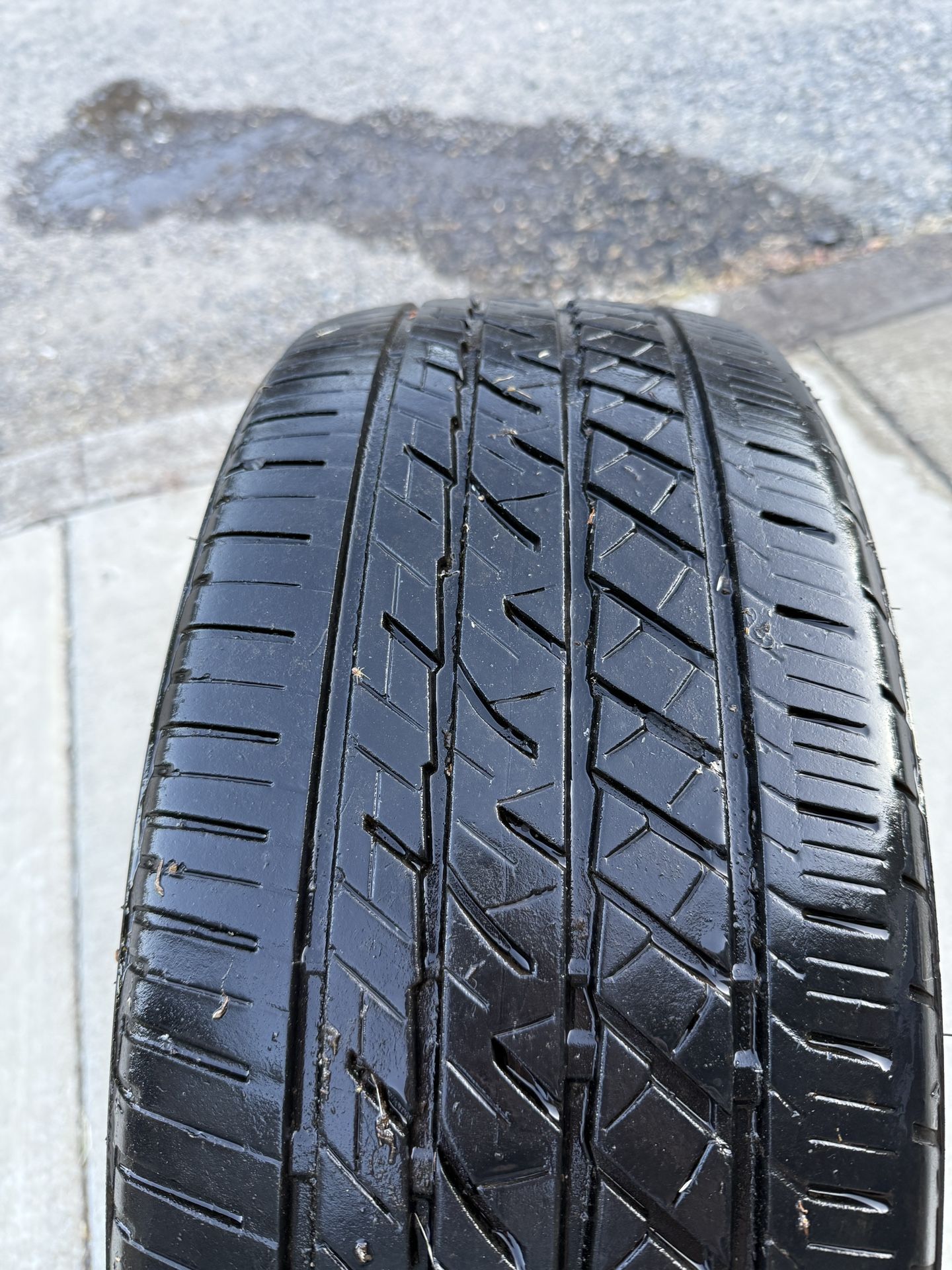 Used Bridgestone 225/45/18 Tire