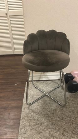 Vanity Chair