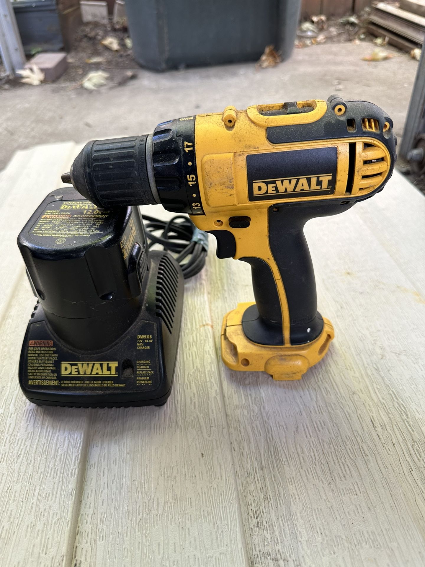 DeWaLT