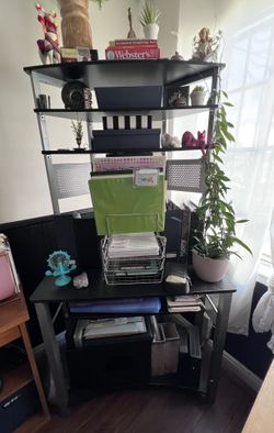 Corner Desk/ Escritorio De Esquina usado