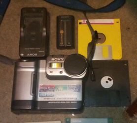    Camera Vintage Sony Digital, Complete And Works Great!
