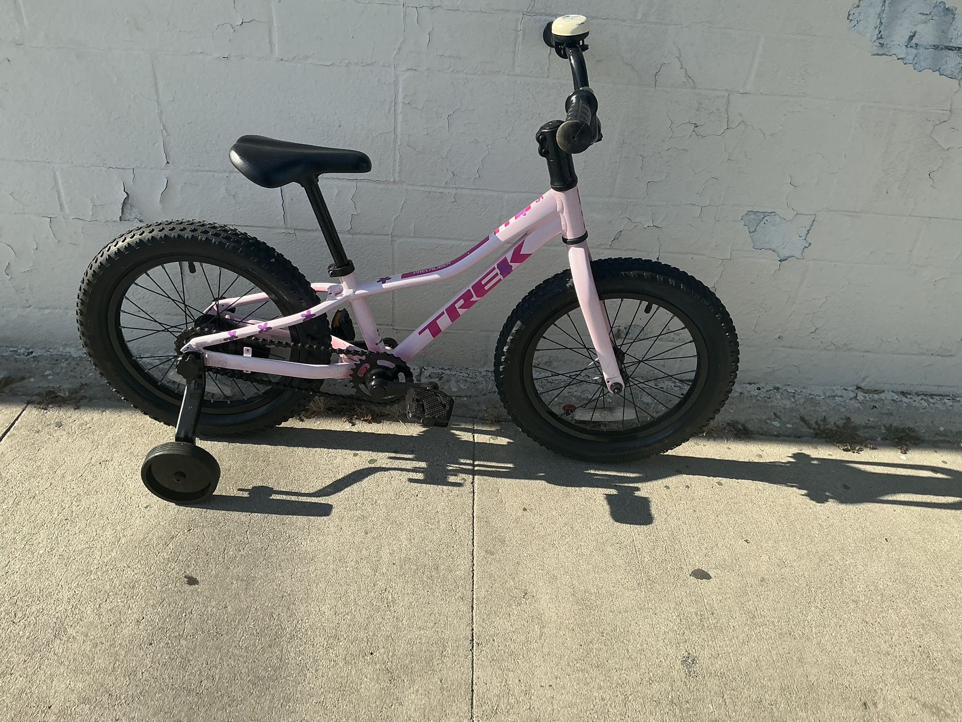 PINK TREK 16in Girls Bike
