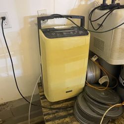 Dehumidifier 