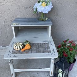 Cute Vintage Side Table 