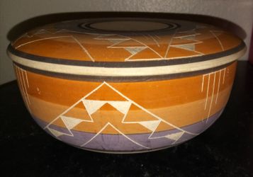 Vintage Sioux Indian Pottery.