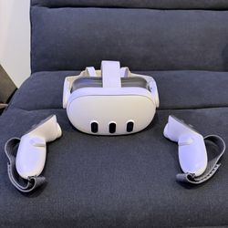 Oculus Quest 3 VR headset