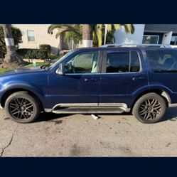 2004 Lincoln Aviator