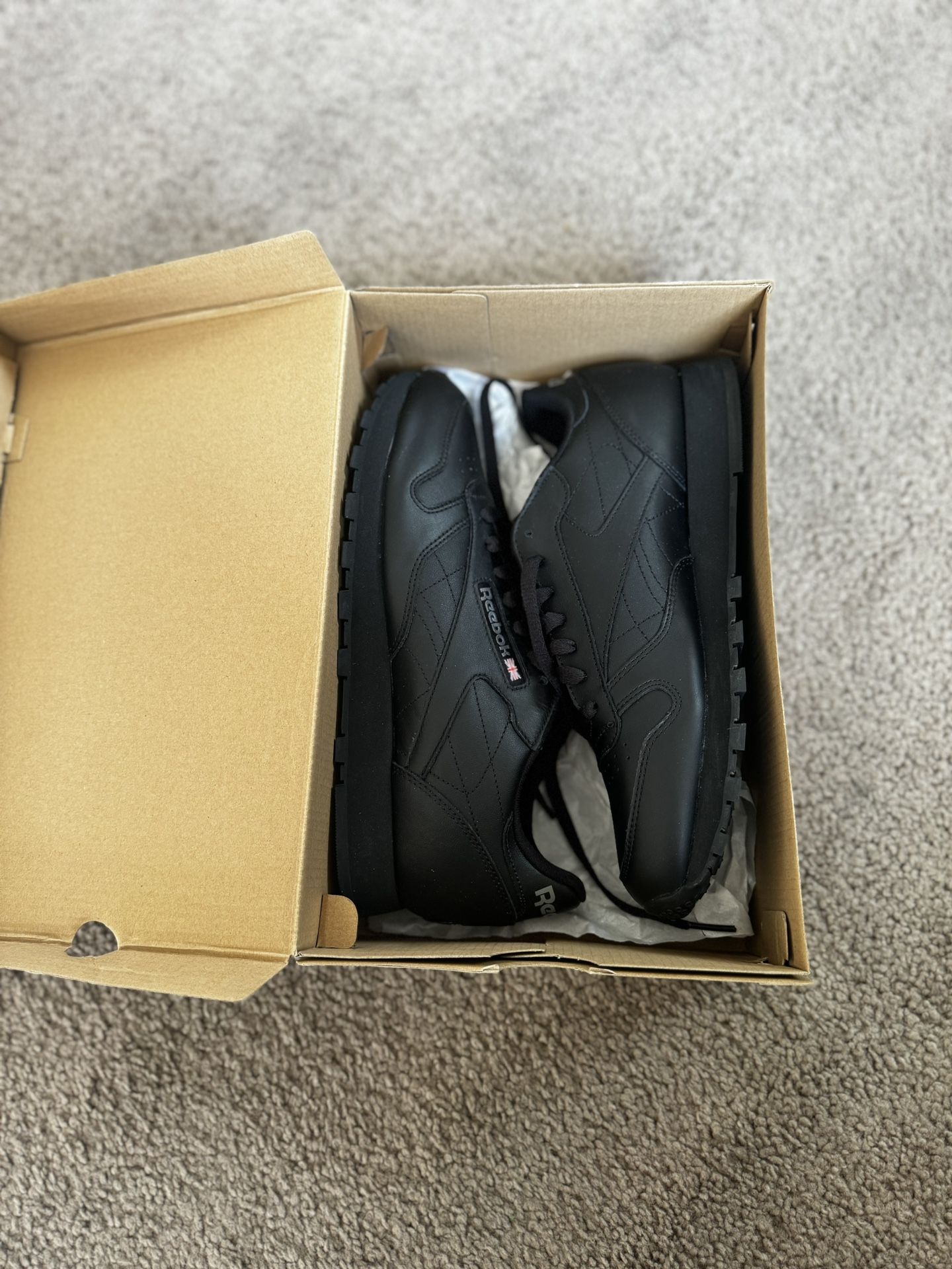 Reebok Classic Sneakers