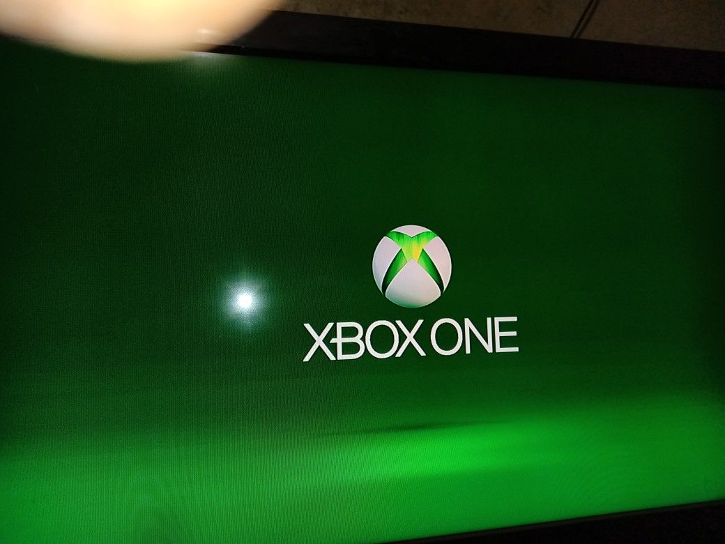 Xbox One With Controller 