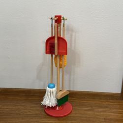 Melissa & Doug Let’s Play House 6 Piece Pretend Play Set - Dust! Sweep! Mop!