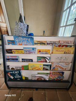 Book shlf with books