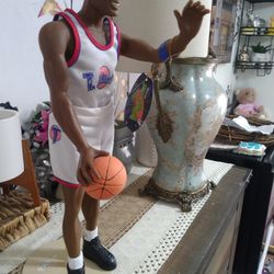 Space Jams Michael Jordan Doll W/ Stand 