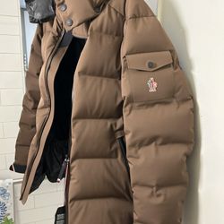 Moncler 2024 1200 Dollars 
