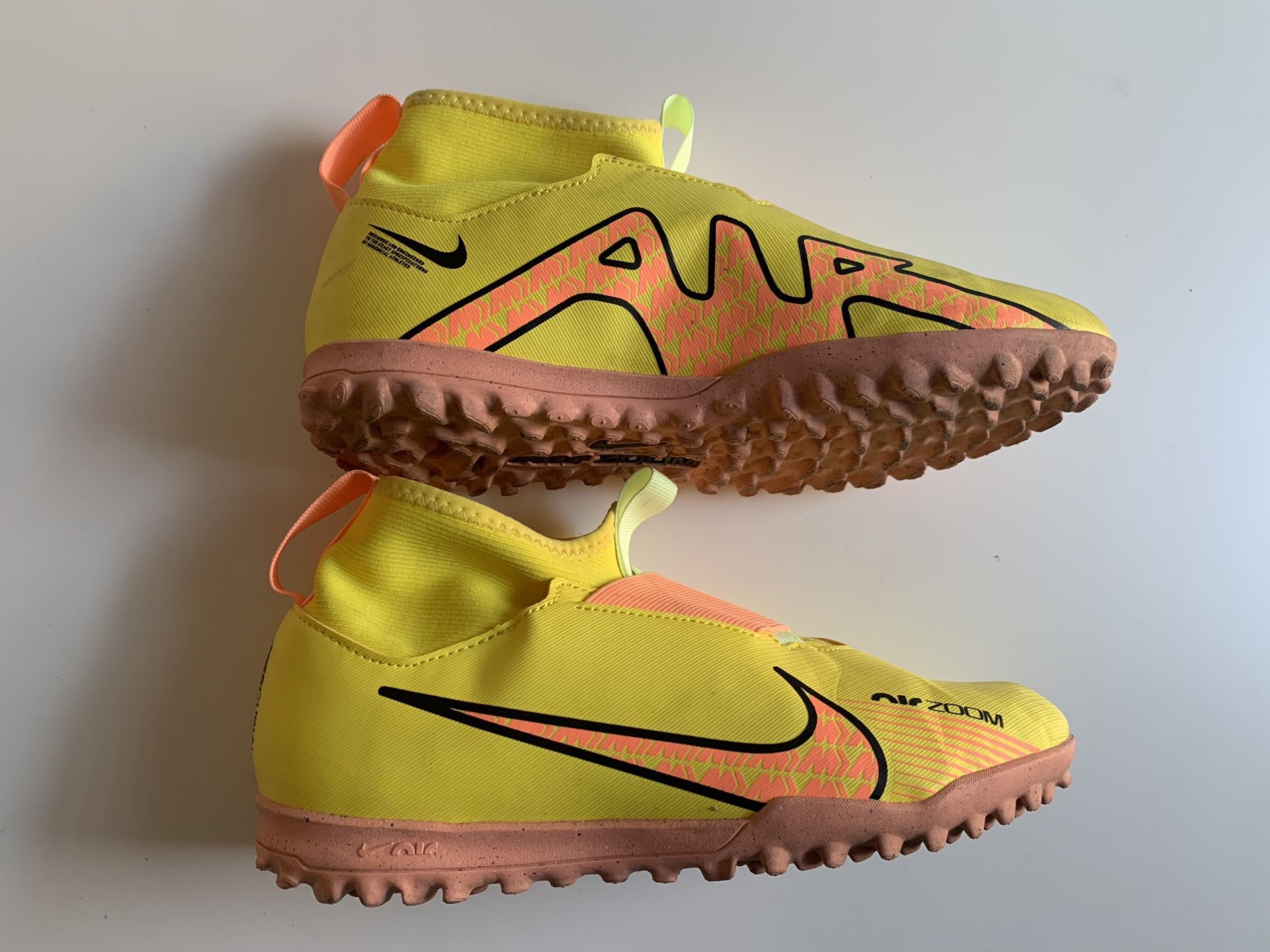 Nike kids soccer cleats, size 5.5