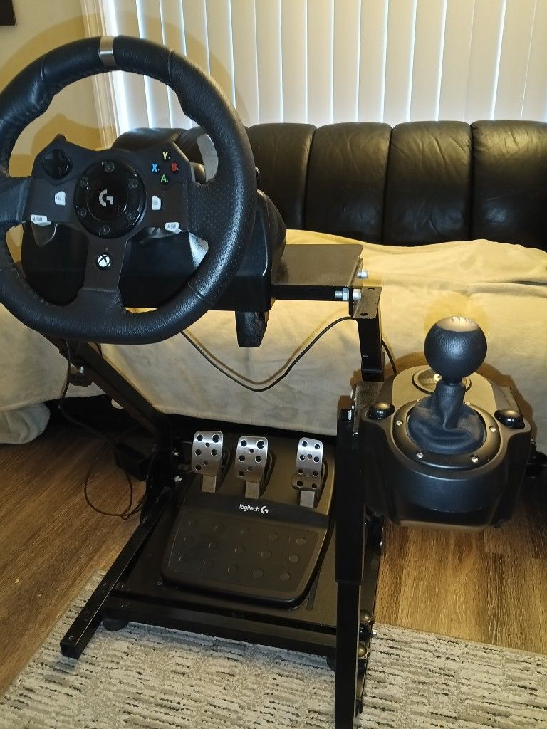 Logitech G923 with Shifter