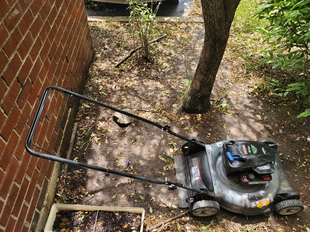 Craftsman Briggs & Stratton Silver series, 5.50, 158cc for Sale in