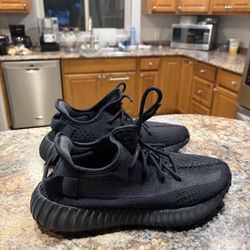 Yeezy Shoes 