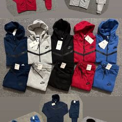 Nike Tech Fleece Sweatsuits 
