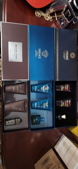Mini cologne and perfume gift set