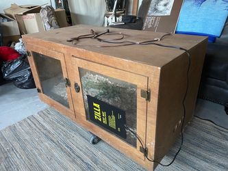 Reptile / Animal Enclosure