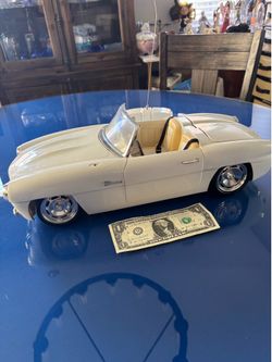 Vintage remote control car. Don’t know if it works.