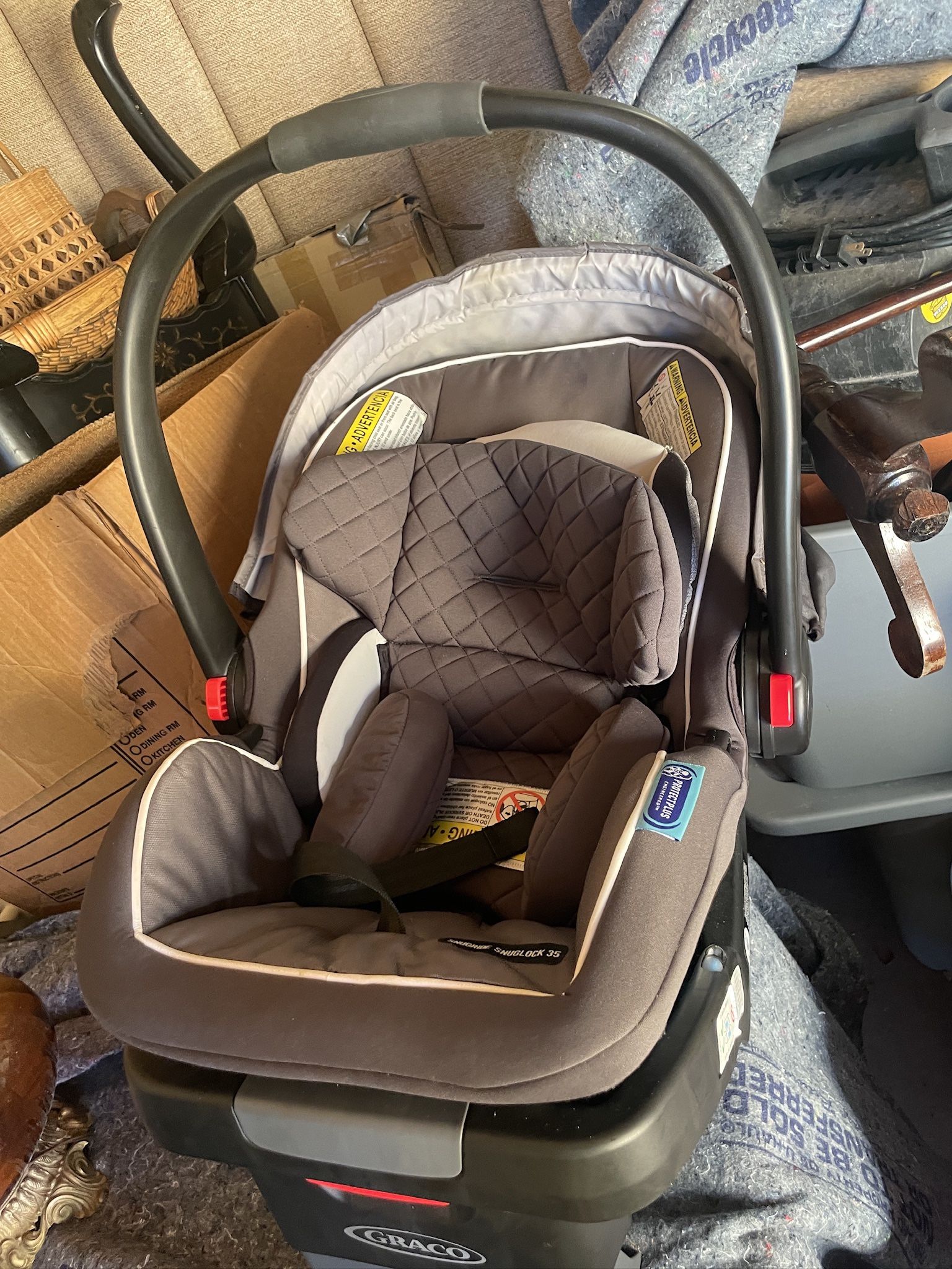 Graco SnugRide SnugLock 35 infant car seat. 