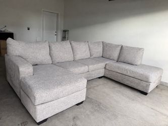 Free Delivery! Large gray sectional!
