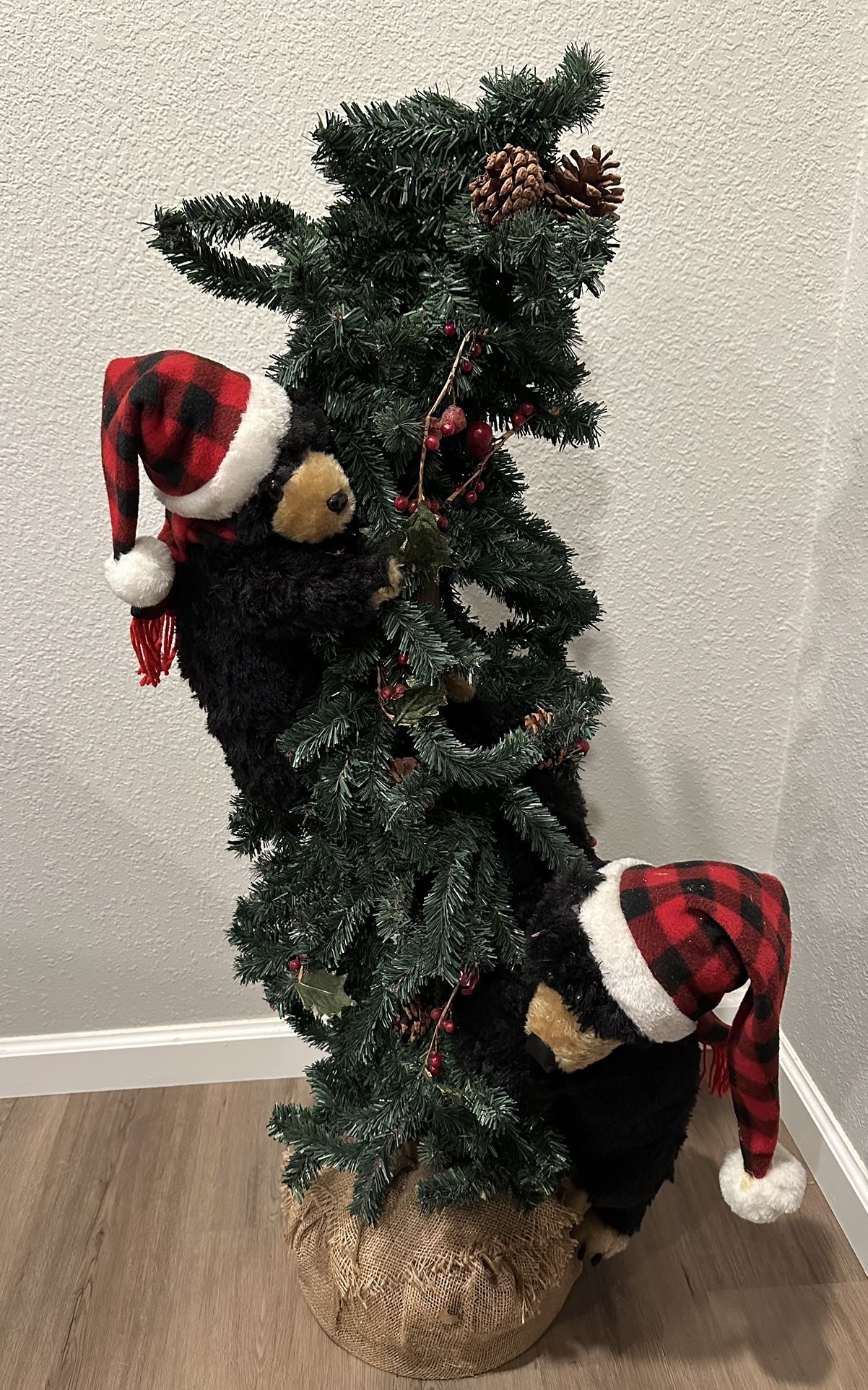 Rare HTD Ditz Designs Hen House Berry Christmas Tree Black Bears Holiday Decor