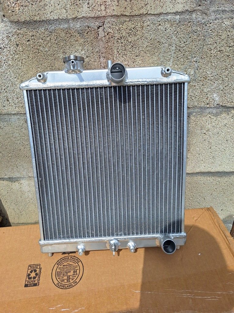 99 2000 Honda Civic radiator