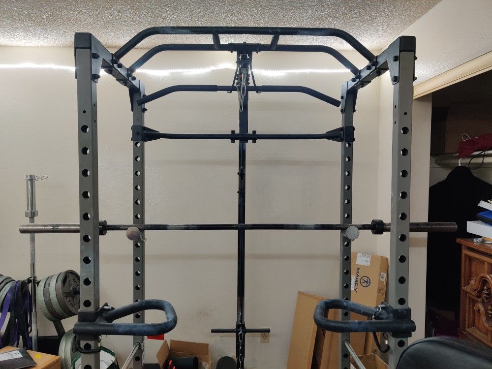 Squat Rack/ Cage