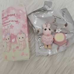Sonny Angel Cherry Blossom Series Hanami Edition Robby secret