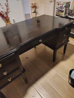 Very high end office desk