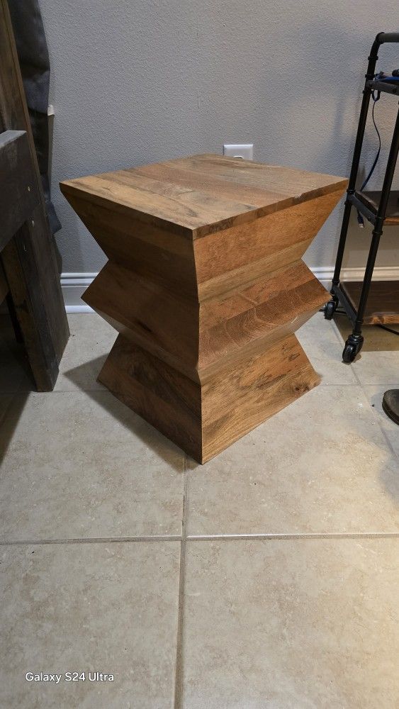 Teakwood End Table