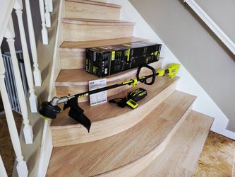Ryobi 40V HP Brushless 16 in. Cordless Carbon Fiber Shaft Attachment Capable String Trimmer with 4.0 Ah Battery and Charger