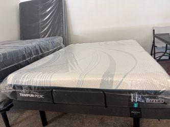 Queen Tempurpedic Adapt With Adjustable base