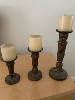 Gorgeous Decorative Candle holders for sale! (Includes the candles)